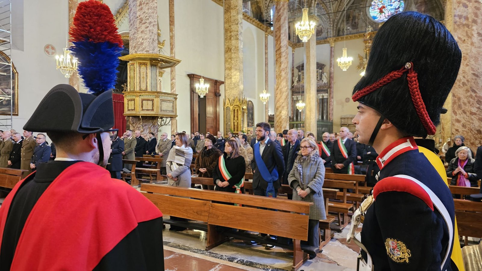 Per il Natale – Celebrata a Perugia la messa Interforze