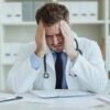 Eurispes: “Cruciale riconoscere segnali del burnout per prevenire danni a salute lavoratori”