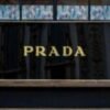 Prada: gruppo annuncia l’acquisizione di Versace da Capri Holdings per 1,25 mld