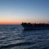 Migranti, raffica di sbarchi a Lampedusa: arrivate quasi 700 persone in poche ore