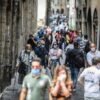 Covid, di nuovo mascherine, isolamento e vaccini? Cosa ha detto l’Ecdc