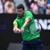 Djokovic sorride: “Grazie Sinner per avermi fatto vincere un match. Alcaraz? Spero di avere ancora benzina…”