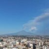 Etna, nube di cenere di 4 chilometri dal vulcano: scatta allerta rossa per l’aviazione