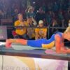 Cinque ore di… plank, ‘super’ atleta di 61 anni stabilisce il nuovo record del mondo