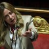 Meloni, pressing sull’Ue per l’energia e critica a Trump: “Rischiosa intesa su gasolio russo”