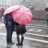 Meteo, weekend di freddo e maltempo: crollano le temperature, temporali e neve a 1.000 metri